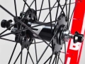 mafiabikes blad 27.5 komplet kół rowerowych Laufradsatz wheelie wheel set geared red grey (5).webp