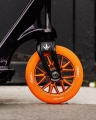delux_orange_2.webp