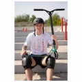 invert-ivs-journey-4-jamie-hull-hulajnoga-wyczynowa-stunt-scooter-freestyle-kolobezka-neo-black-1 (1).webp