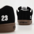 etnies-sal-23-barbier-skate-buty-schuhe-boty-shoes-black-gum (3).webp