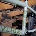 verde-eon-xl-bmx-20-21TT-rower-rad-fahrrad-kolo-matte-army -green (6).webp