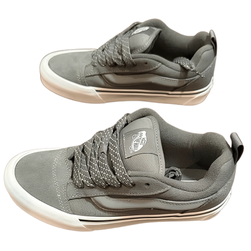 vans-knu-skool-reflective-buty-skate-pewter-grey.png