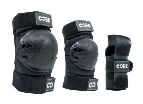 core-junior-triple-pad-set-ochraniacze-kolan-lokci-knie-ellenbogen-handgelenkschoner-black-1.webp