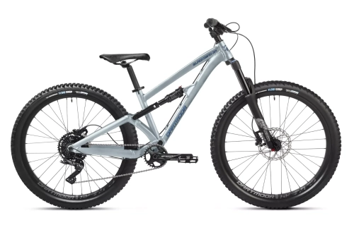 dartmoor-blackbird-junior-26-mtb-full-rower-dziecka-fahrrad-kinder-rad-kolo-dite-bike-cool-grey (1).webp