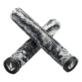 blunt-v3-gripy-raczki-griffe-grips-hulajnogi-wyczynowej-pro-stunt-scooter-black-white (1).webp