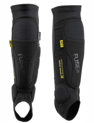 fuse-omega-pro-combo-ochraniacze-piszczeli-shin-protectors-schienbeinschoner-chranice-holeni-1.webp