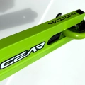 madd-gear-mgp-mg1-raven-hulajnoga-wyczynowa-stunt-scooter-freestyle-kolobezka-black-green-out.webp