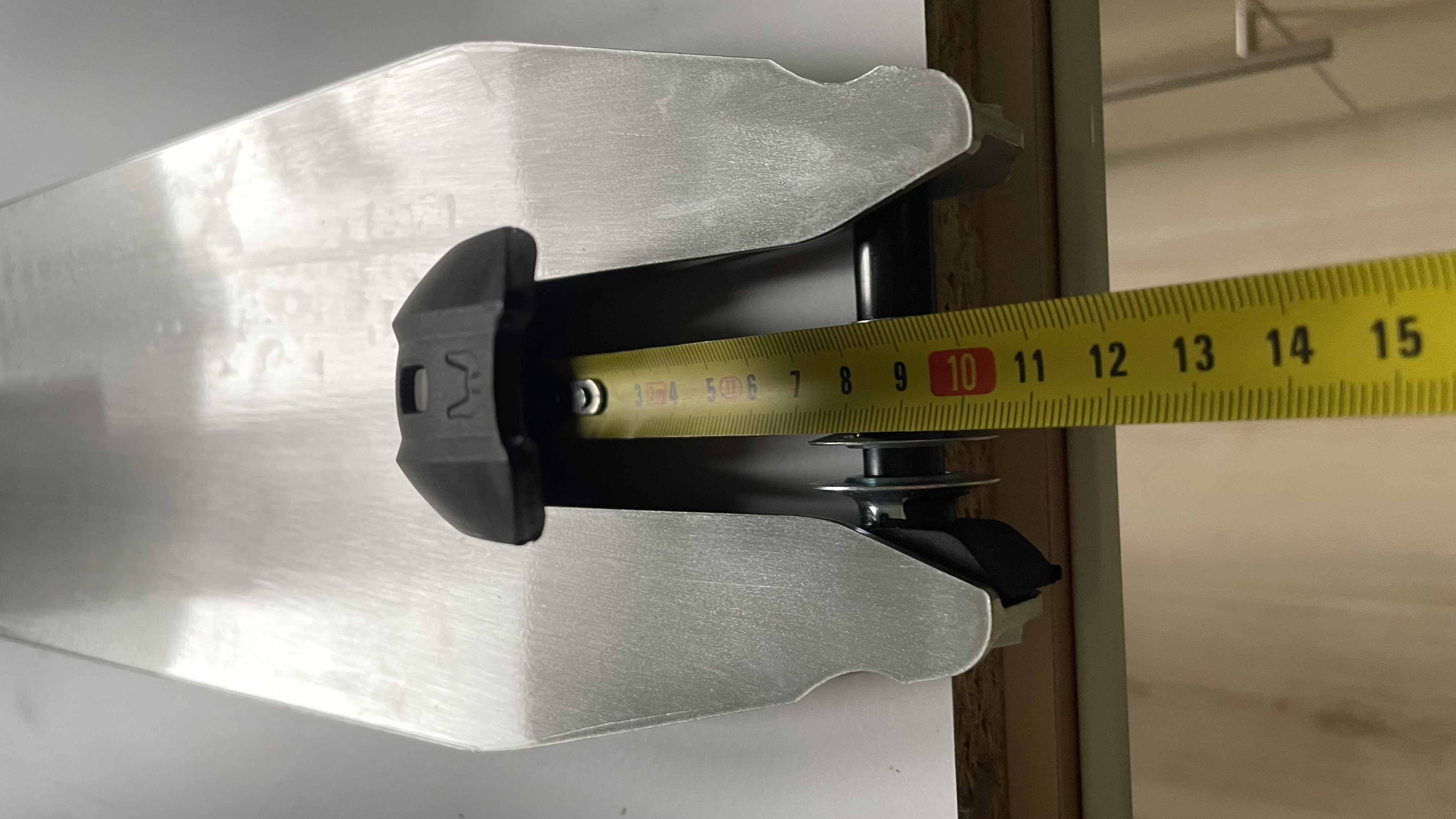 Measuring deck clearance for scooter wheels
