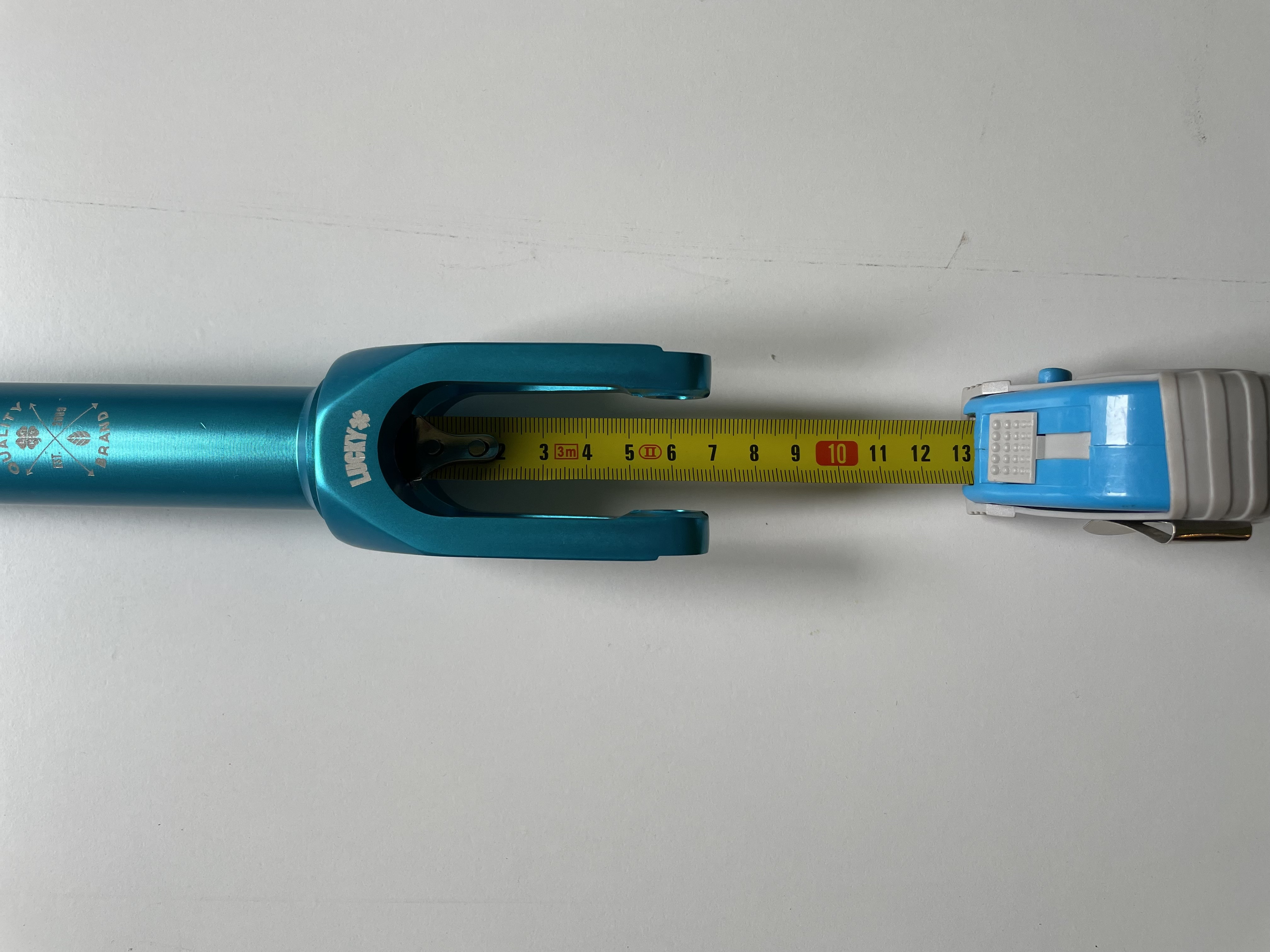 How to measure fork clearance for scooter wheels